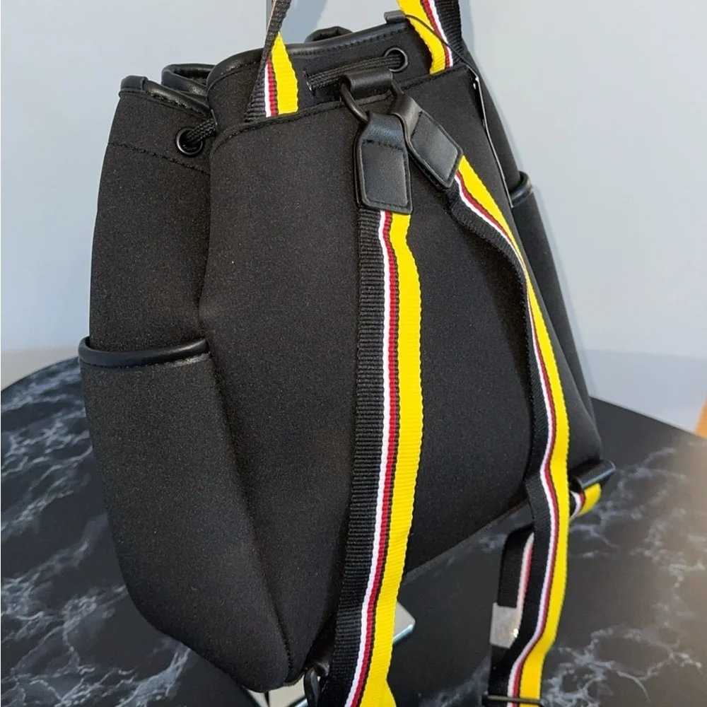 Tommy Hilfiger Drawstring Backpack Black Yellow Multicolored Strap AUTHENTIC NEW